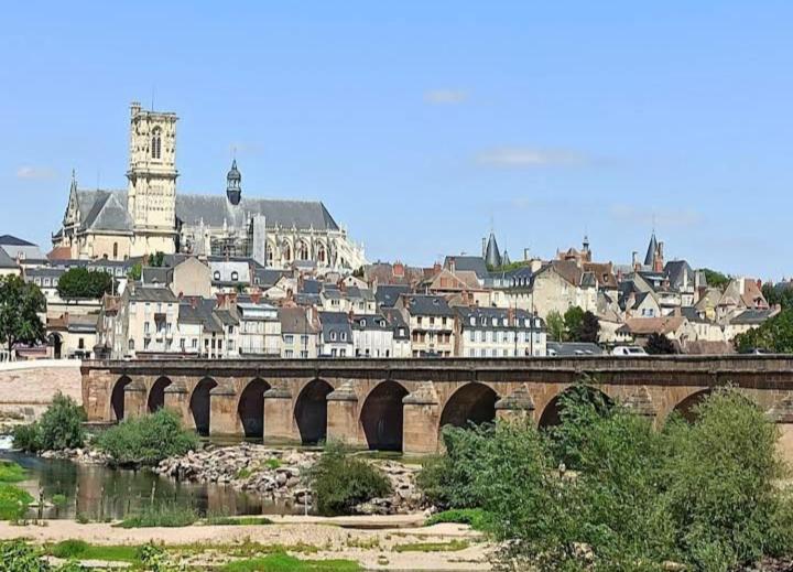 La Maison Rose 2 Chambres Avec Lit Pour 2 Personnes Et 2 Salles De Bains Nevers Kültér fotó